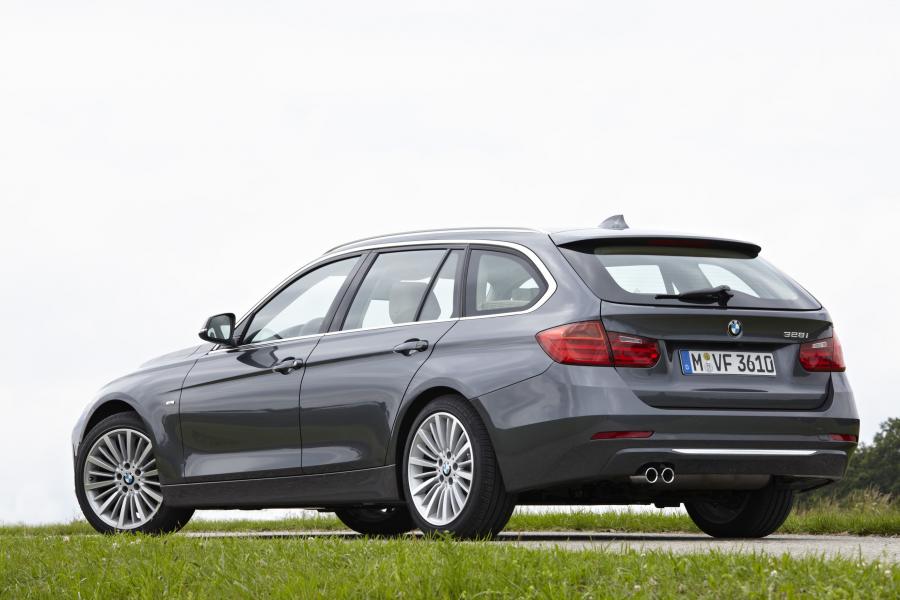  BMW 328i Touring Luxury 2012 года  (фото 141 из 200)